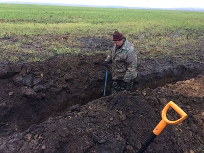 Поисковики обнаружили троих неизвестных красноармейцев в Курской области