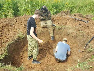 Участники межрегиональной «Вахты памяти 78-ой добровольческой бригады» обнаружили останки 5 красноармейцев