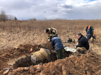 Семнадцать красноармейцев обнаружили поисковики отряда «Пионер» в Ржевском районе