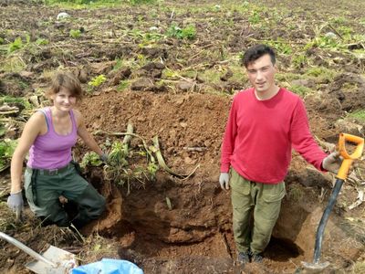 Поисковый отряд «Победа» обнаружил двоих неизвестных бойцов в Ржевском районе