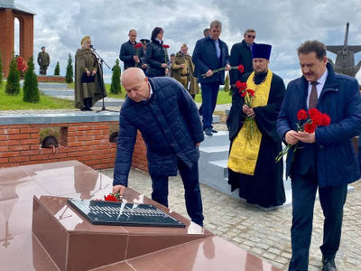 В Спас-Вилках состоялся торжественный митинг, посвященный открытию после реконструкции мемориального комплекса