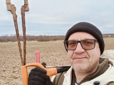 Красноармейца с солдатским медальоном обнаружили поисковики отряда «Победа»